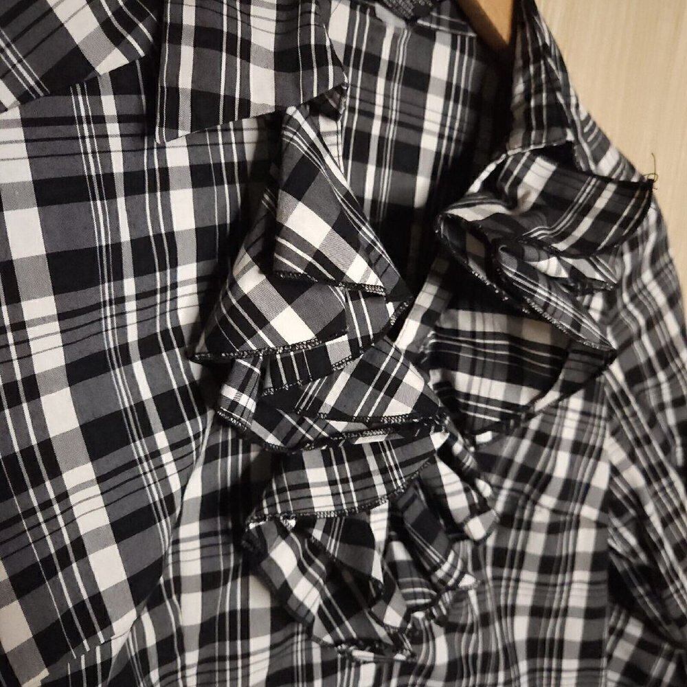 Spense Black White Plaid Ruffle Front Button Down Small - Picture 3 of 5